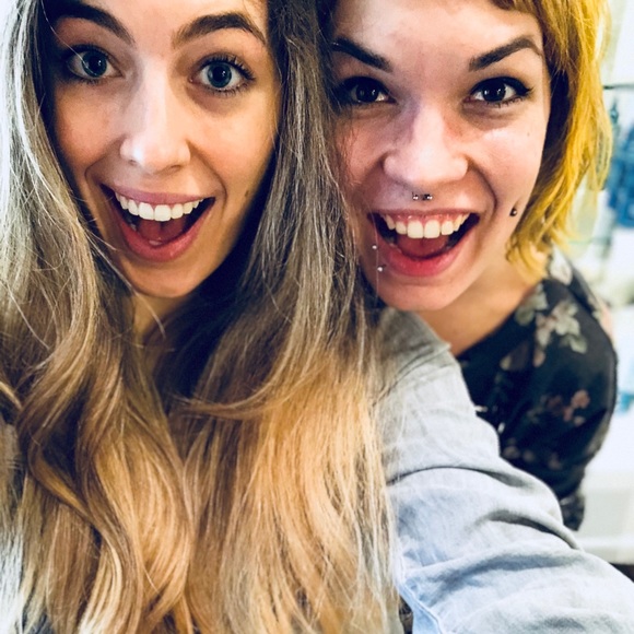 Myra 🐬 - Picture 3 of 6